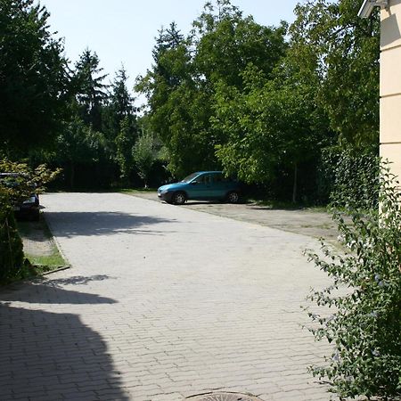P4W Hotel Residence Szombathely Exterior photo