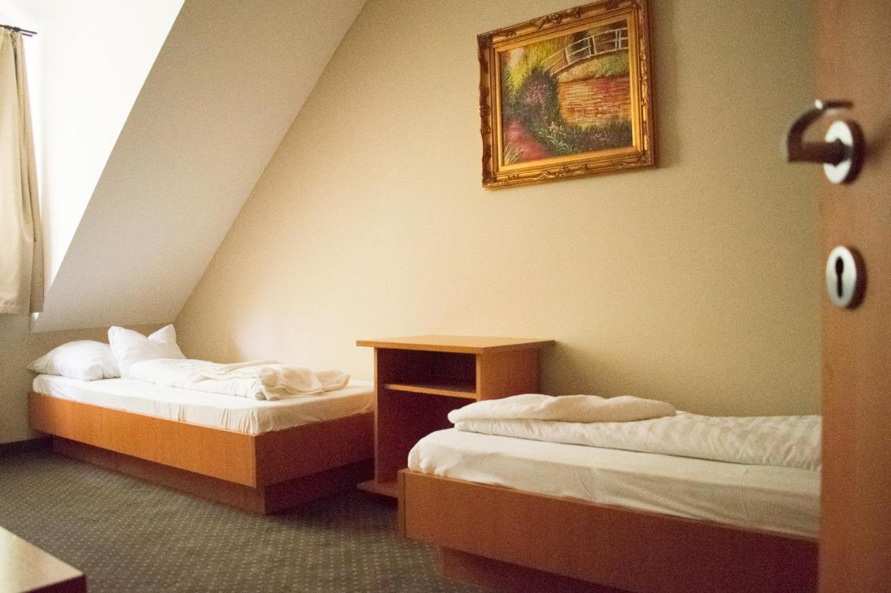 P4W Hotel Residence Szombathely Exterior photo
